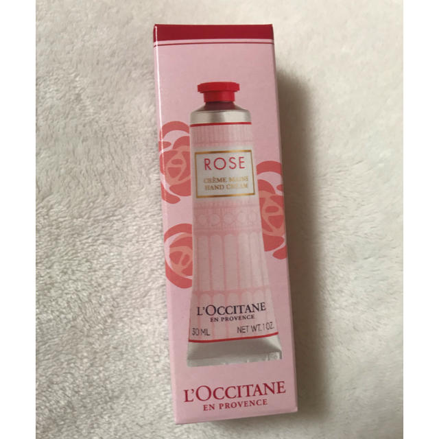 L'OCCITANE(ロクシタン)のロクシタン　ハンドクリーム　新品未使用　箱入り コスメ/美容のボディケア(ハンドクリーム)の商品写真