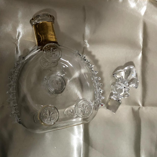 Baccarat(バカラ)のレミーマルタン ルイ13世 700ml 空瓶 食品/飲料/酒の酒(ブランデー)の商品写真