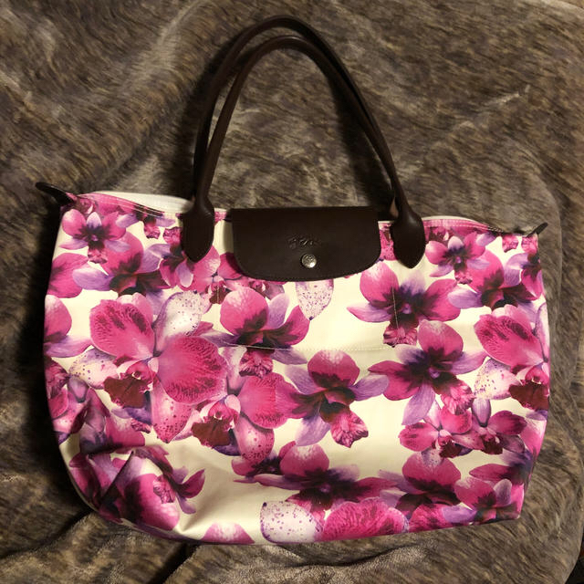 LONGCHAMP(ロンシャン)の専用　LONGCHAMP 花柄　 レディースのバッグ(トートバッグ)の商品写真