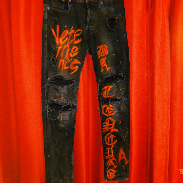 Balenciaga(バレンシアガ)のpaint damage skinnydenim amiri vetements メンズのパンツ(デニム/ジーンズ)の商品写真