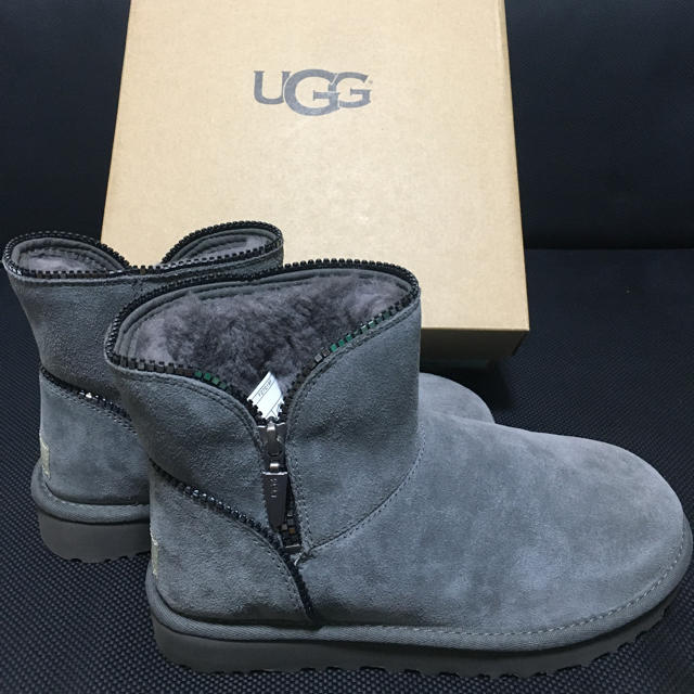 未使用 23cm UGG アグ ムートンブーツ フローレンス ミニ