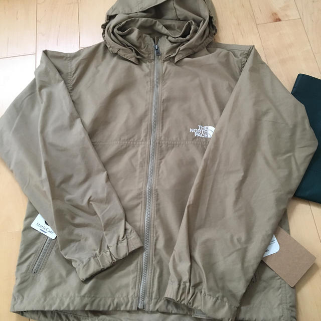 THE NORTH FACE(ザノースフェイス)の新品タグ付き！お値下げ。THE NORTH FACE コンパクトジャケット レディースのジャケット/アウター(ブルゾン)の商品写真