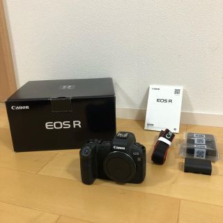 キヤノン(Canon)の美品　CANON EOS R ボディ(ミラーレス一眼)