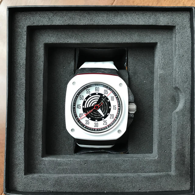 専用出品　Gorilla watch FASTBACK RSホワイト