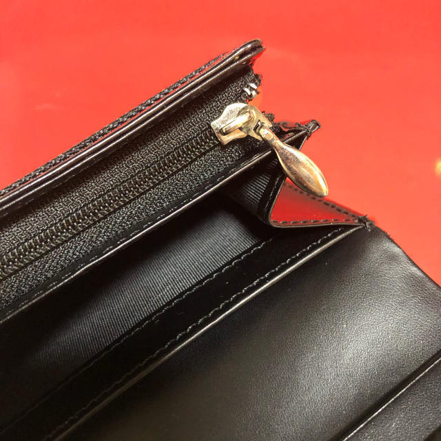 ROBERTA DI CAMERINO(ロベルタディカメリーノ)の未使用　ロベルタ2つ折り財布 レディースのファッション小物(財布)の商品写真