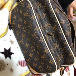 ルイヴィトン(LOUIS VUITTON)のVUITTONショルダーバック(ショルダーバッグ)