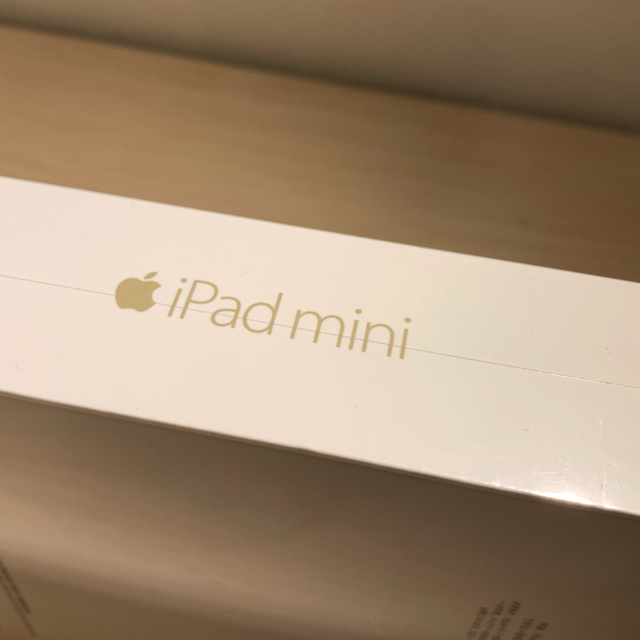 新品未開封　iPad mini 4 Wi-Fiモデル 128GB ゴールド