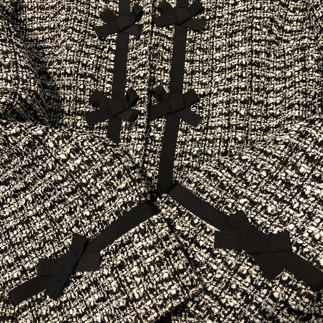 UNIVERVAL MUSE(ユニバーバルミューズ)のユニバーバルミューズ☆リボンツイードジャケット レディースのジャケット/アウター(ノーカラージャケット)の商品写真