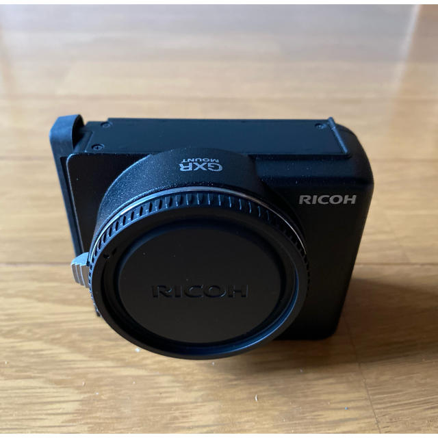 RICOH(リコー)の☆RICOH GXR MOUNT A12（美品） スマホ/家電/カメラのカメラ(ミラーレス一眼)の商品写真