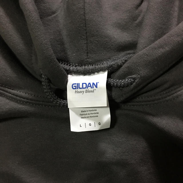 GILDAN(ギルタン)の新品 GILDAN カブリパーカー チャコールグレー L メンズのトップス(パーカー)の商品写真