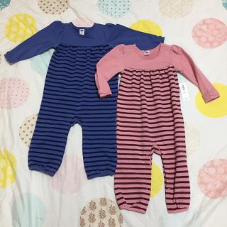 オールドネイビー(Old Navy)の新品タグ付ボーダーロンパース2枚セット(カバーオール)