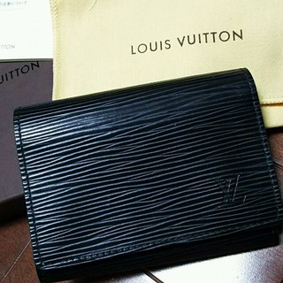 ルイヴィトン(LOUIS VUITTON)のルイヴィトン、エピ。ブラック。(名刺入れ/定期入れ)