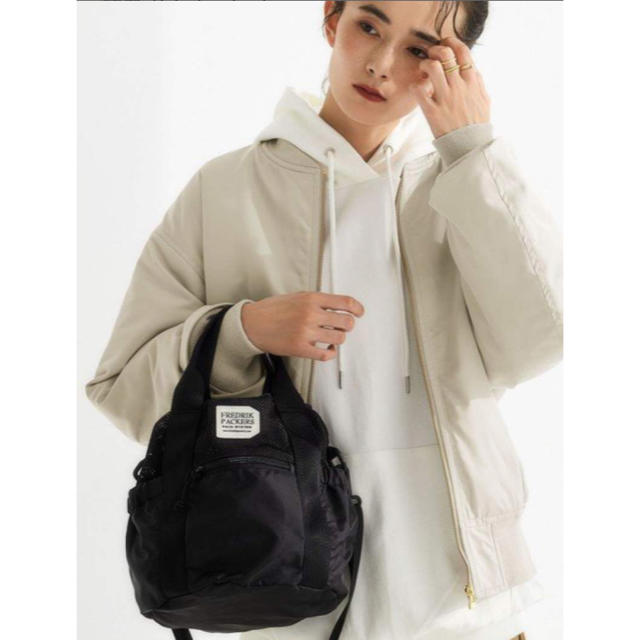 UNITED ARROWS green label relaxing(ユナイテッドアローズグリーンレーベルリラクシング)のフレドリックパッカーズfredrik packers SCNEWキンチャクバッグ レディースのバッグ(ショルダーバッグ)の商品写真