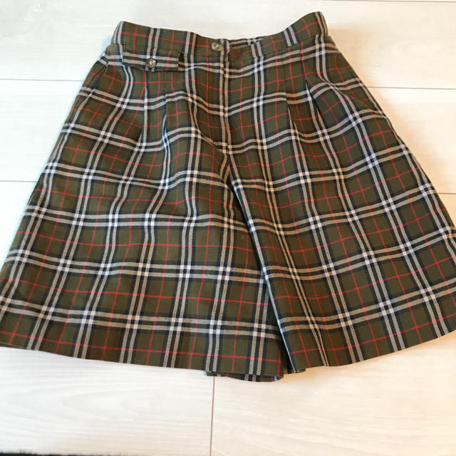 BURBERRY(バーバリー)のバーバリーキュロット130 キッズ/ベビー/マタニティのキッズ服女の子用(90cm~)(パンツ/スパッツ)の商品写真