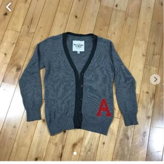 アバクロンビーアンドフィッチ(Abercrombie&Fitch)のアバクロ　カーディガン(カーディガン)