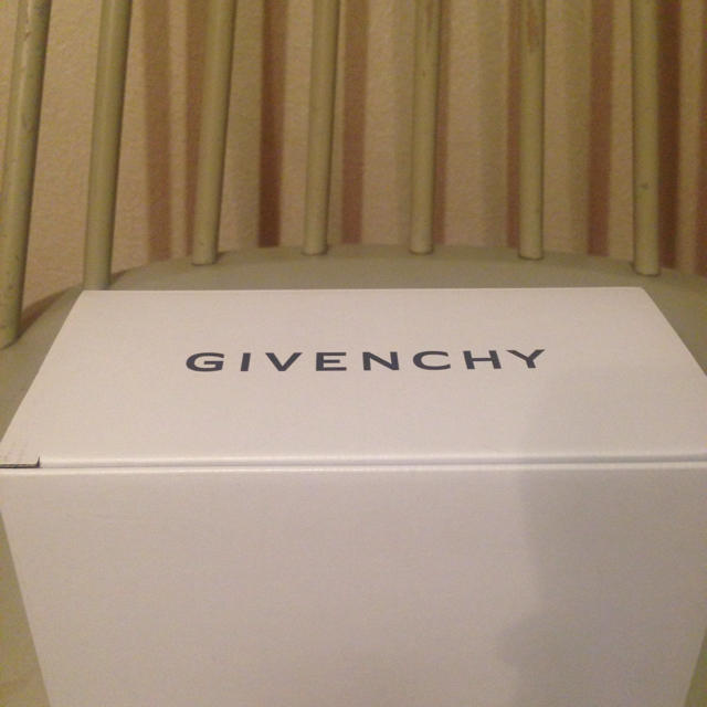 GIVENCHY(ジバンシィ)のジバンシィ♡ペアマグ♡ インテリア/住まい/日用品のキッチン/食器(グラス/カップ)の商品写真