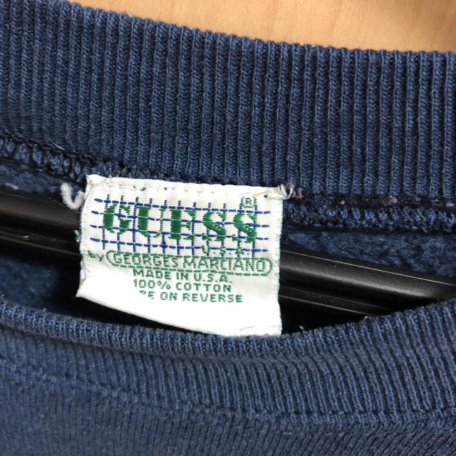 GUESS(ゲス)のゲス　GUESS スウェット トレーナー　パーカー　紺色 レディースのトップス(トレーナー/スウェット)の商品写真