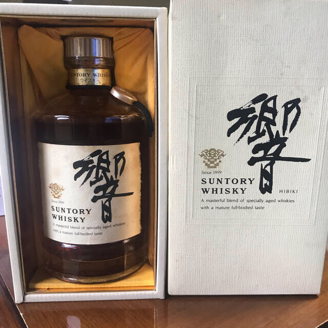 SUNTORY WHISKY サントリー 700㎖ 響 裏ゴールドラベル-
