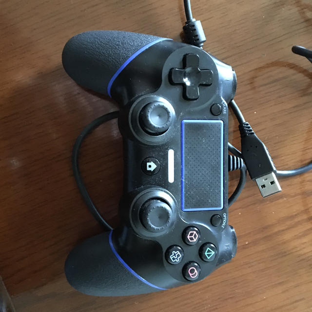 PS4 コントローラー USB有線接続 振動/重力感応/ゲームパット搭載