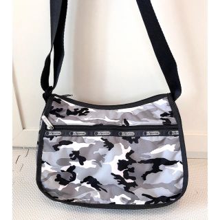 レスポートサック(LeSportsac)の【新品同様】★レスポ★迷彩★Lesportsac★クラシックホーボー★(ショルダーバッグ)