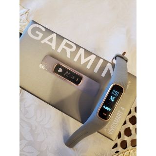 ガーミン(GARMIN)のクリス様専用！GARMIN vivosmart4　グレー(トレーニング用品)