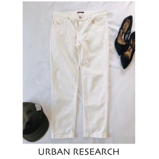 アーバンリサーチ(URBAN RESEARCH)のアーバンリサーチ　デニムパンツ　白　デニム　ジーンズ(デニム/ジーンズ)