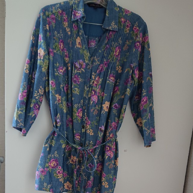 LAURA ASHLEY(ローラアシュレイ)のLAURA ASHLEY11号チュニックシャツ レディースのトップス(チュニック)の商品写真