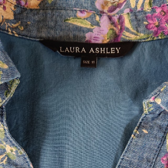 LAURA ASHLEY(ローラアシュレイ)のLAURA ASHLEY11号チュニックシャツ レディースのトップス(チュニック)の商品写真