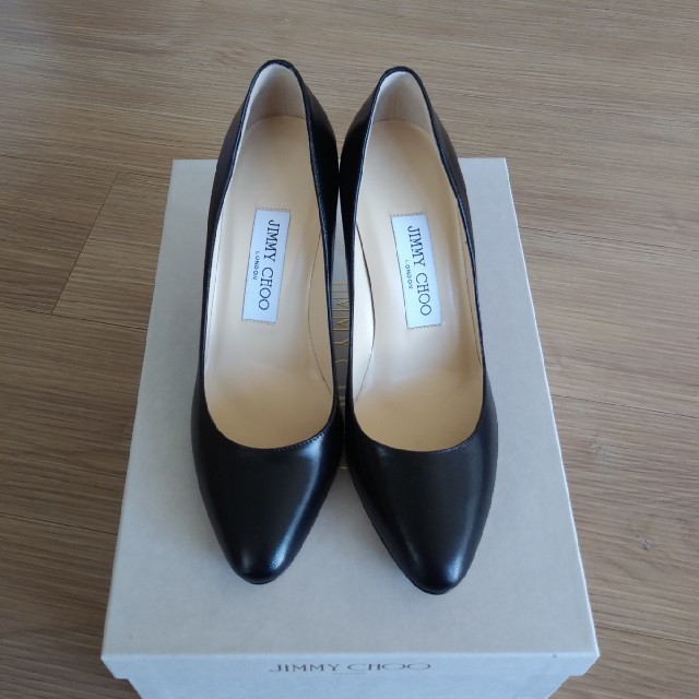□JIMMY CHOO ブラックレザーパンプス□ □JIMMY CHOO ブラックレザーパンプス□