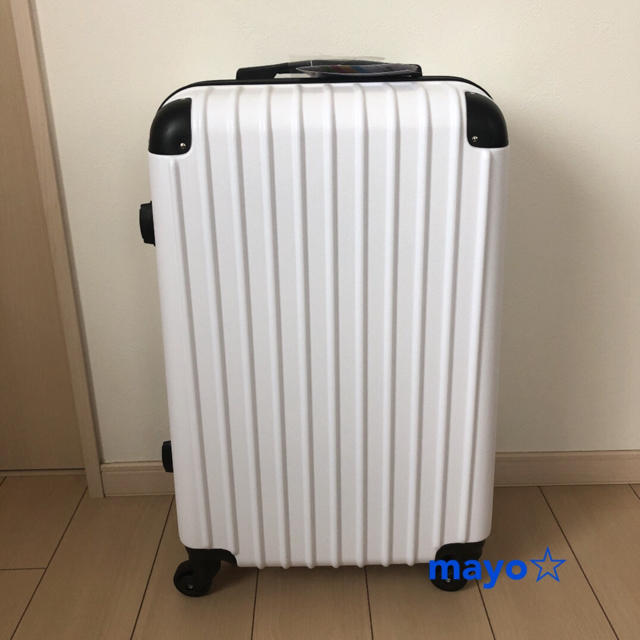 【送料無料❤️】超軽量 スーツケース キャリーケース Mサイズ ホワイト レディースのバッグ(スーツケース/キャリーバッグ)の商品写真