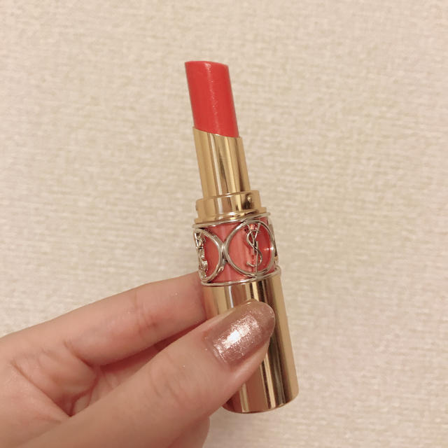 Yves Saint Laurent Beaute(イヴサンローランボーテ)のイブサンローラン ヴォリュプテシャイン 15 コスメ/美容のベースメイク/化粧品(口紅)の商品写真