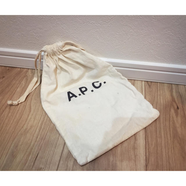 A.P.C(アーペーセー)のA.P.C. 巾着袋 レディースのバッグ(ショップ袋)の商品写真