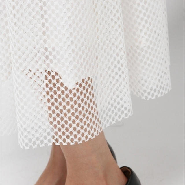 LE CIEL BLEU(ルシェルブルー)のルシェルブルー　メッシュレースフレアスカート　ホワイト　38 レディースのスカート(ロングスカート)の商品写真