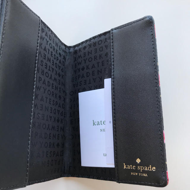 kate spade new york(ケイトスペードニューヨーク)のケイトスペード　パスポートケース レディースのファッション小物(パスケース/IDカードホルダー)の商品写真