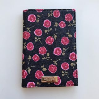 ケイトスペードニューヨーク(kate spade new york)のケイトスペード　パスポートケース(パスケース/IDカードホルダー)