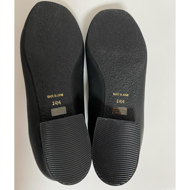 【専用】【新品】コンポジション9   ローヒールパンプス　24.5cm レディースの靴/シューズ(ハイヒール/パンプス)の商品写真