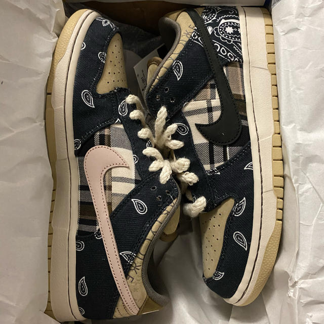 NIKE(ナイキ)のNike SB DUNK LOW Travis Scott 25cm メンズの靴/シューズ(スニーカー)の商品写真