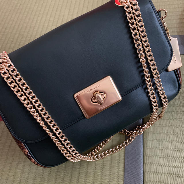 COACH - コーチ チェーンショルダーバッグ 未使用に近いの通販 by m ...