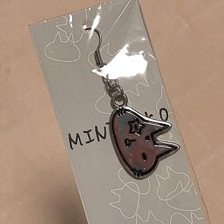 エイチナオト(h.naoto)の○ありす様専用○ MINT NeKO ピアス 新品未使用品！(ピアス(片耳用))