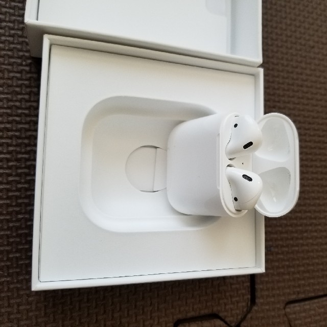AirPods with Charging Case 第2世代 MV7N2J/A