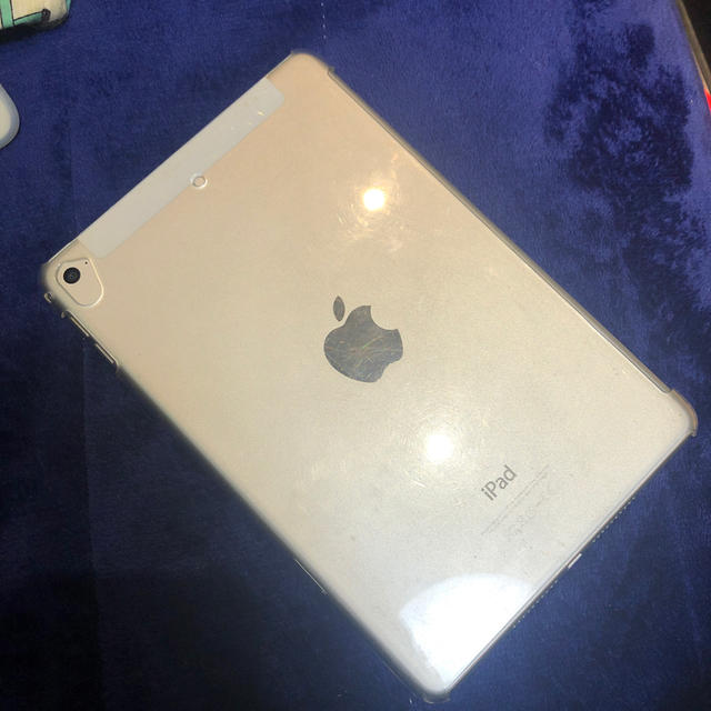 iPad mini4 32GBセルーラ(au) iPad mini4 32GBセルーラ(au)