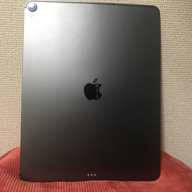 iPad(アイパッド)のipad pro12.9 64GB スペースグレイ　セルラーモデル スマホ/家電/カメラのスマートフォン/携帯電話(スマートフォン本体)の商品写真