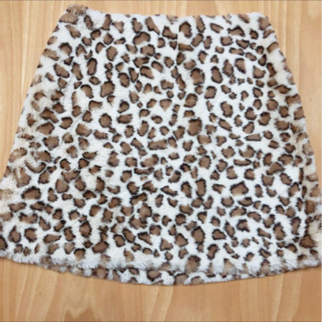 Dot&Stripes CHILDWOMAN(ドットアンドストライプスチャイルドウーマン)のヒョウ柄ファースカート レディースのスカート(ミニスカート)の商品写真