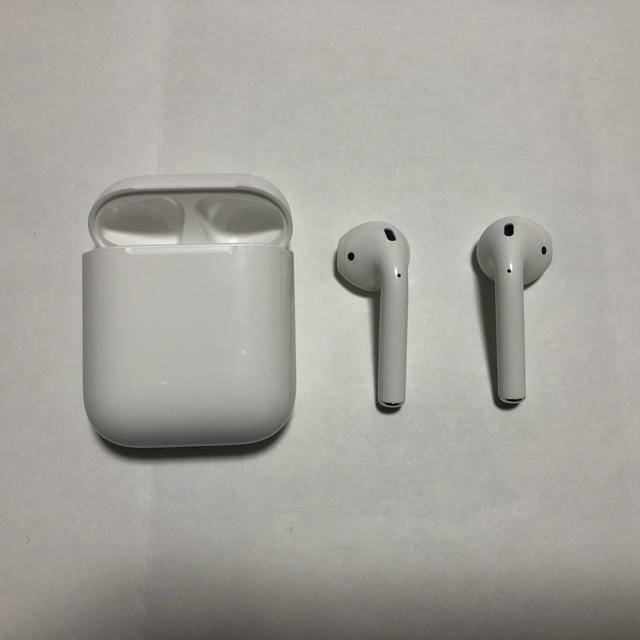 独特の素材 Apple - 【マッキーさん専用】Apple AirPods ヘッドフォン/イヤフォン