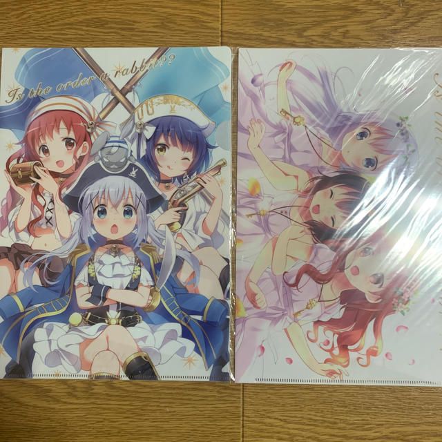 角川書店(カドカワショテン)のご注文はうさぎですか？ ローソン限定クリアファイル2枚セット エンタメ/ホビーのアニメグッズ(クリアファイル)の商品写真