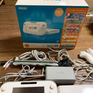 ニンテンドウ(任天堂)のWii Uセット(家庭用ゲーム機本体)