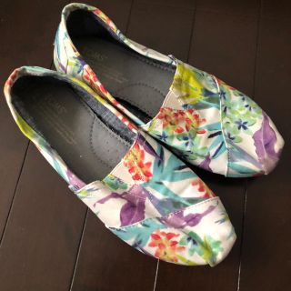 トムズ(TOMS)のTOMS ボタニカル柄 サイズ8(スリッポン/モカシン)