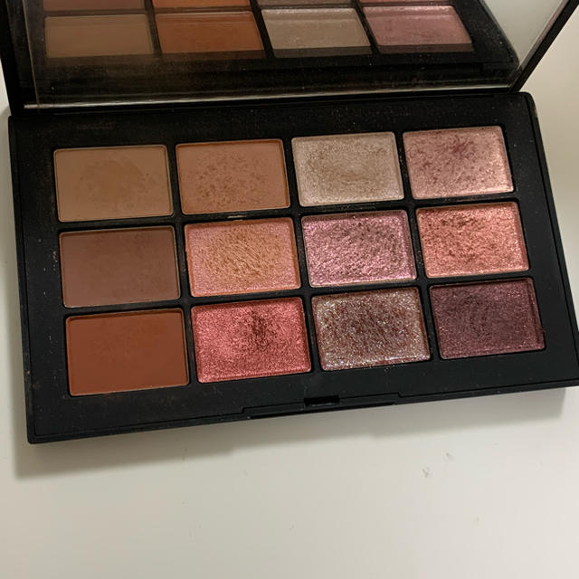 NARS(ナーズ)のnars  アイシャドウパレット コスメ/美容のベースメイク/化粧品(アイシャドウ)の商品写真