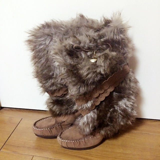 LIZ LISA(リズリサ)のファーブーツ レディースの靴/シューズ(ブーツ)の商品写真