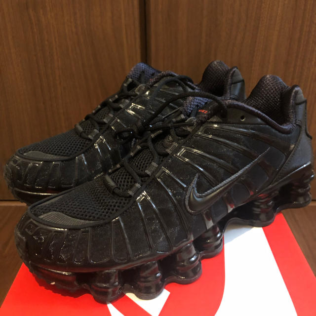 NIKE(ナイキ)の26.0 NIKE SHOX TL ショックス ブラック メンズの靴/シューズ(スニーカー)の商品写真